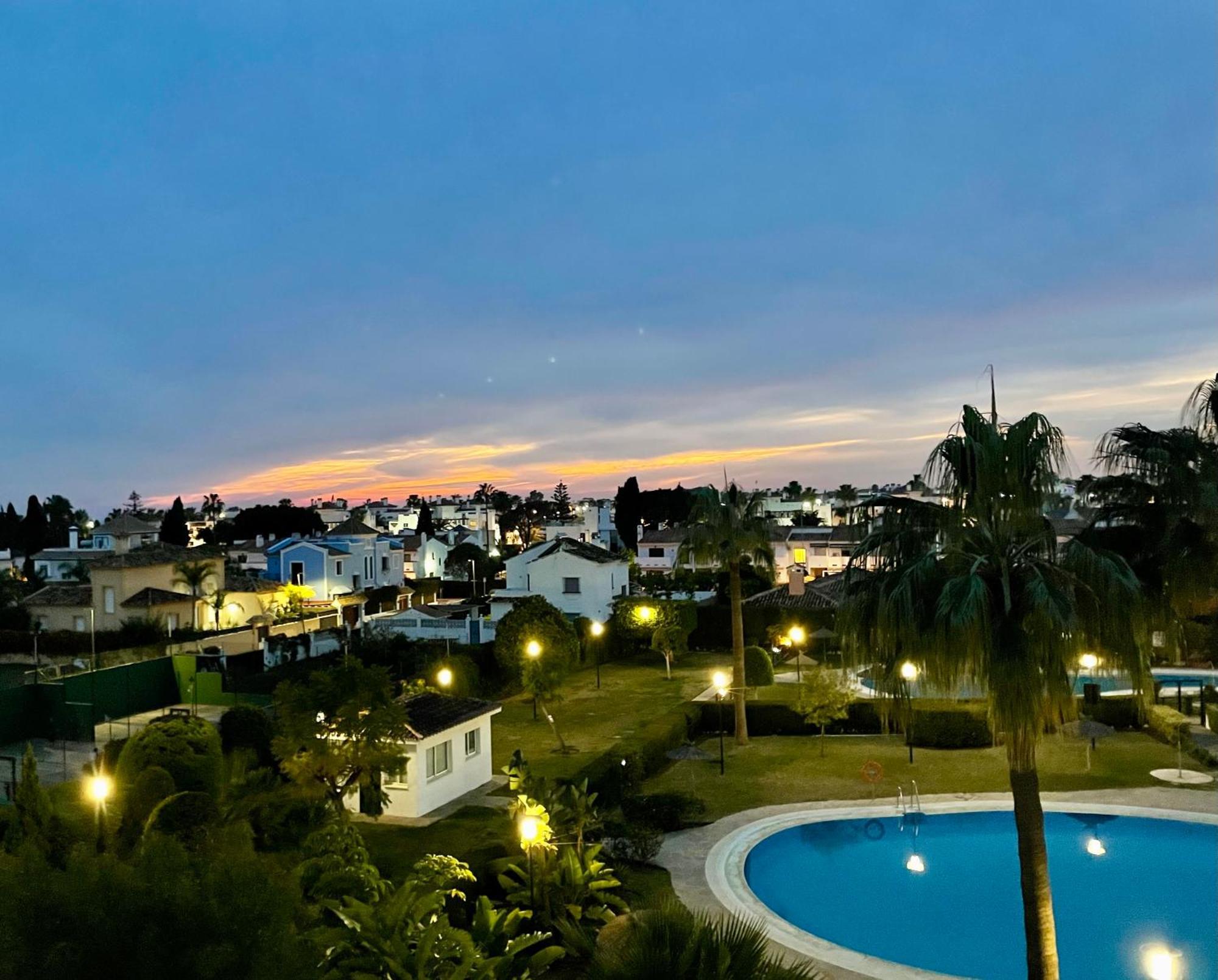 Petunias Lorcrisur Apartment Marbella