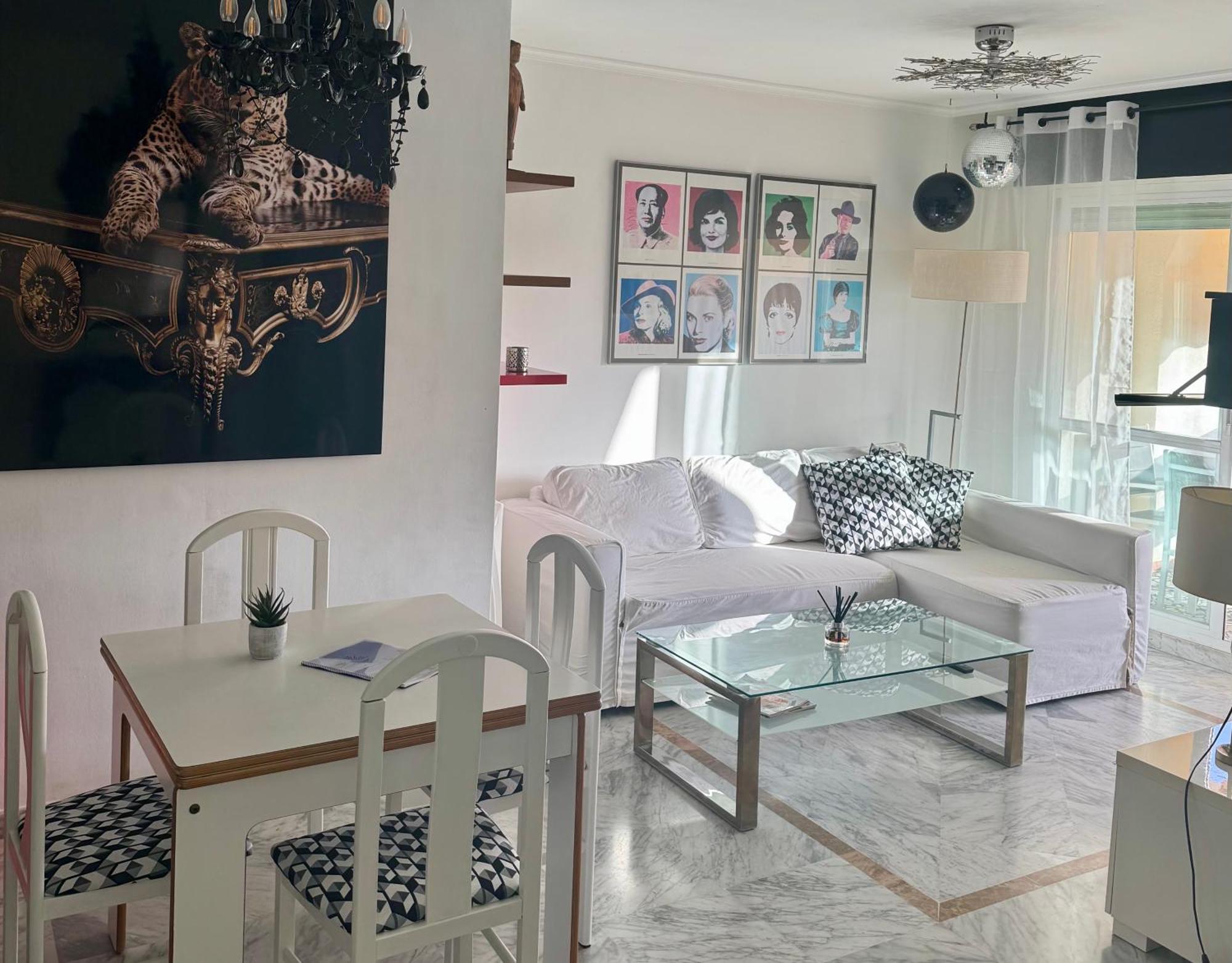 Apartemen Petunias Lorcrisur